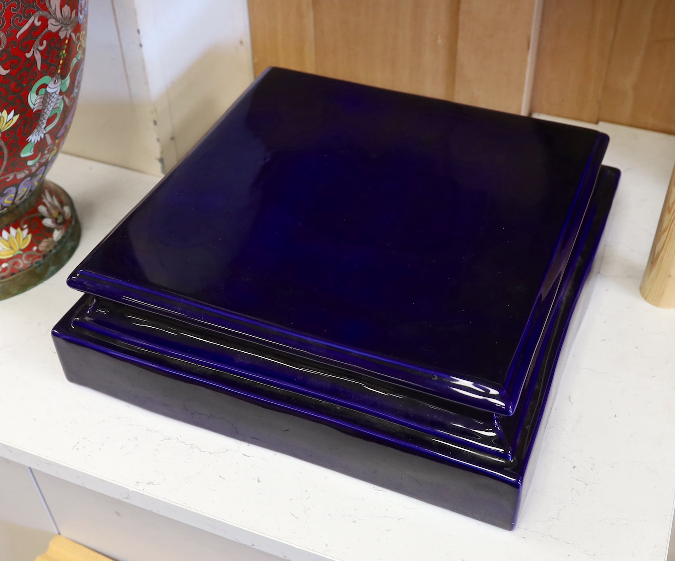 A 20th century continental porcelain stand, 38cm x 28cm